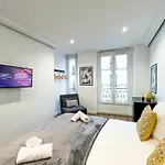 아파트 Urbanflat 209 - Beautiful In The Center Of 파리