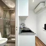 Urbanflat 209 - Beautiful In The Center Of *