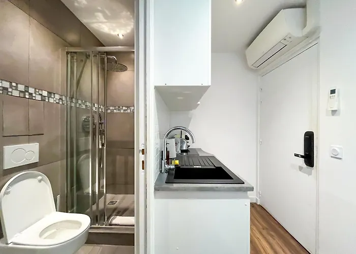 Urbanflat 209 - Beautiful In The Center Of *